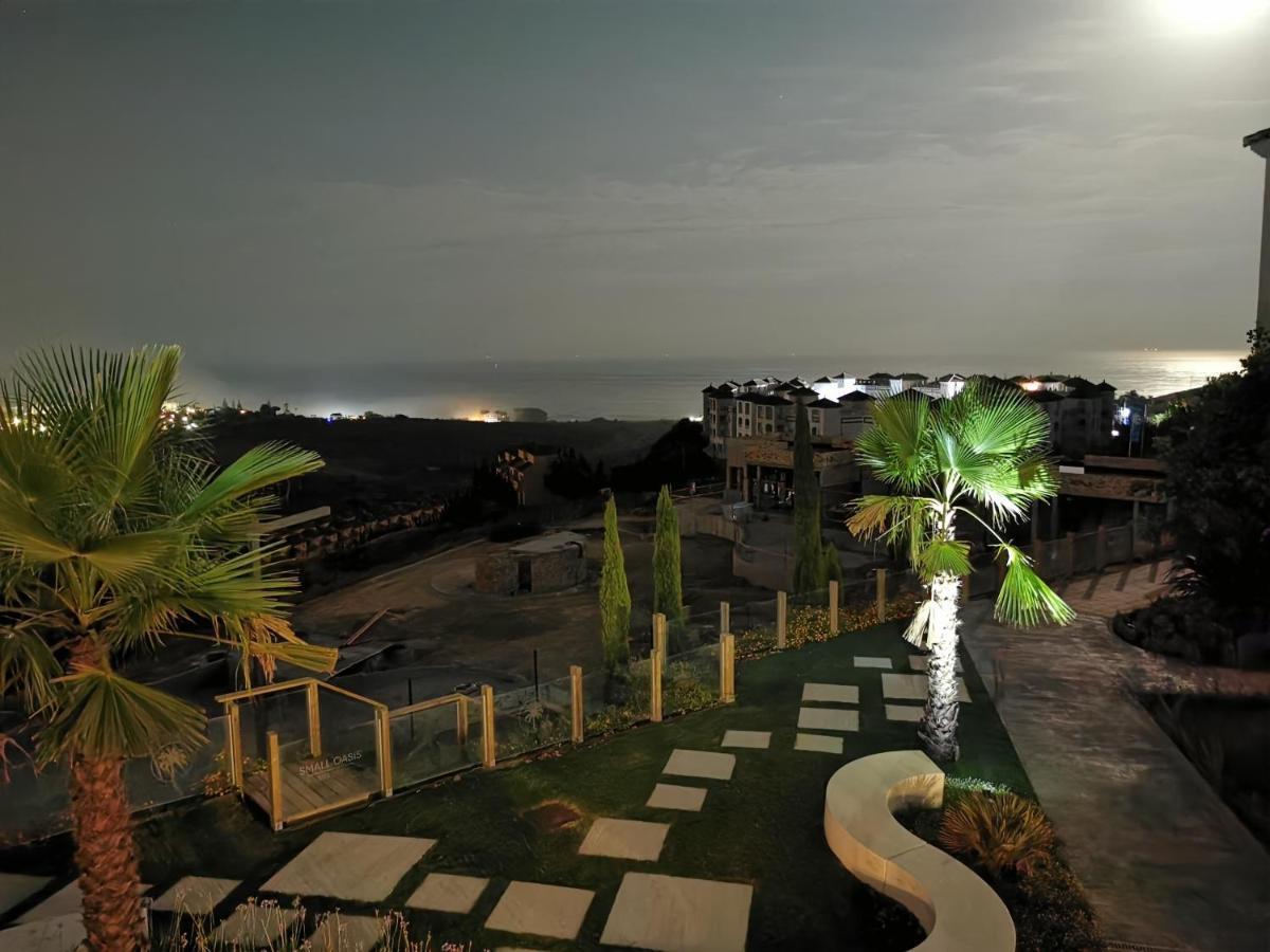 Seaside Serenity - Stylish Apartment With Spectacular Views Manilva Buitenkant foto