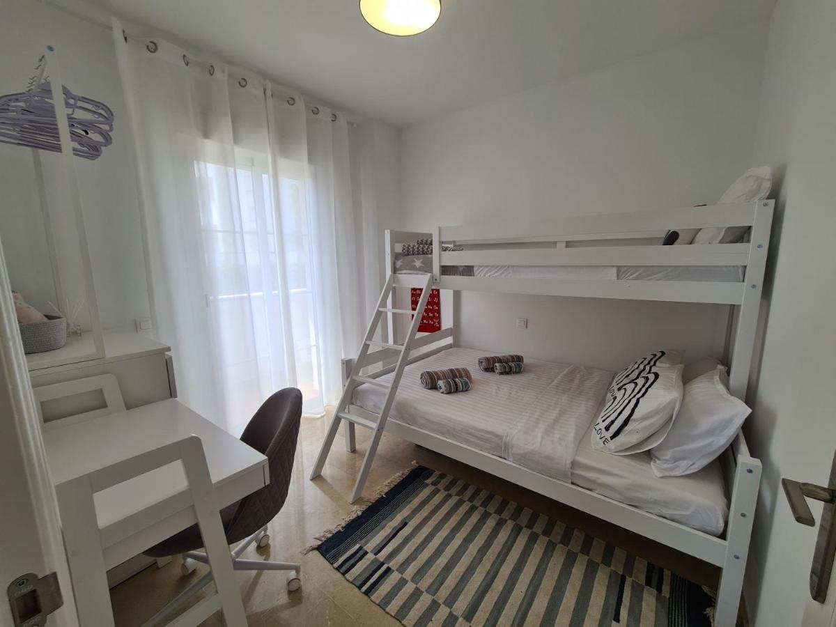 Seaside Serenity - Stylish Apartment With Spectacular Views Manilva Buitenkant foto