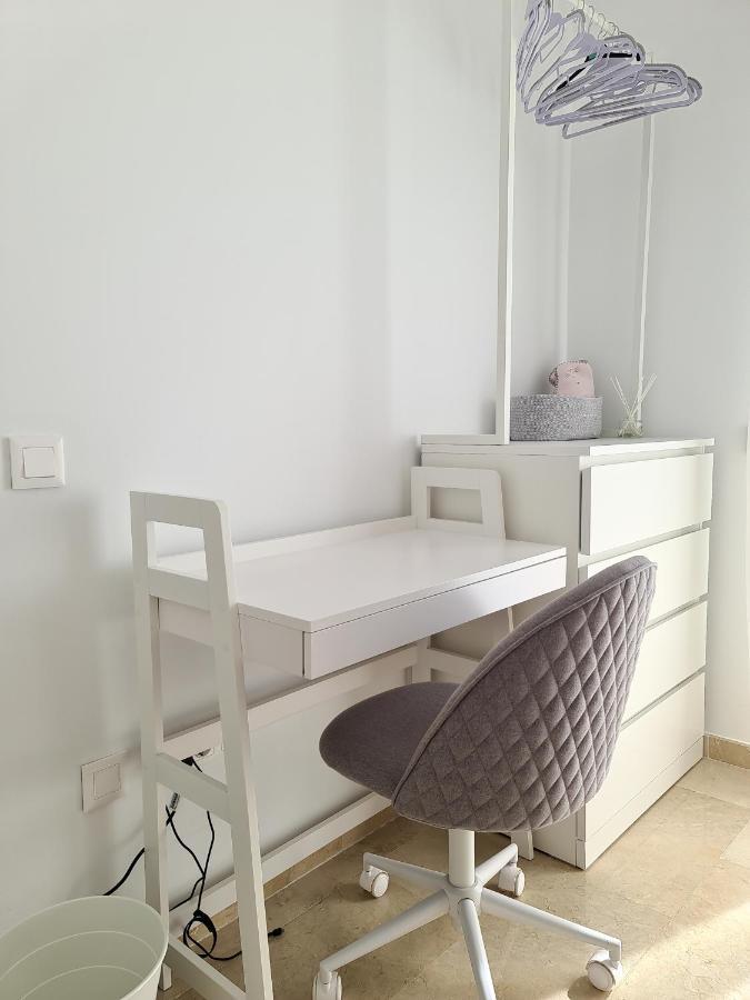 Seaside Serenity - Stylish Apartment With Spectacular Views Manilva Buitenkant foto