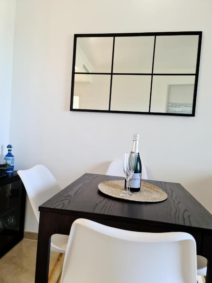 Seaside Serenity - Stylish Apartment With Spectacular Views Manilva Buitenkant foto
