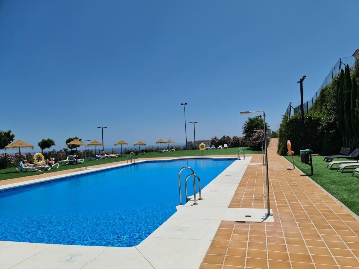 Seaside Serenity - Stylish Apartment With Spectacular Views Manilva Buitenkant foto