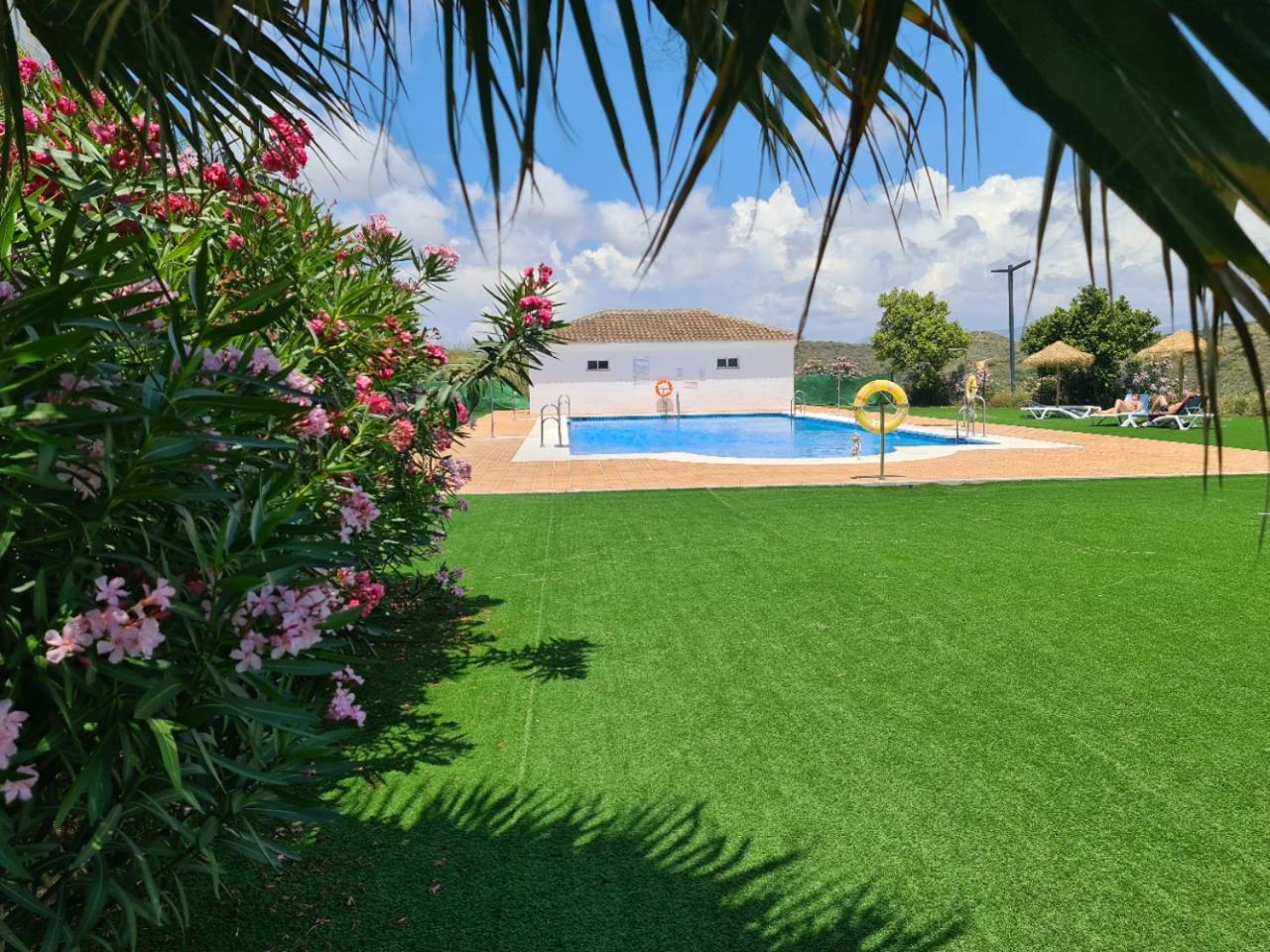 Seaside Serenity - Stylish Apartment With Spectacular Views Manilva Buitenkant foto