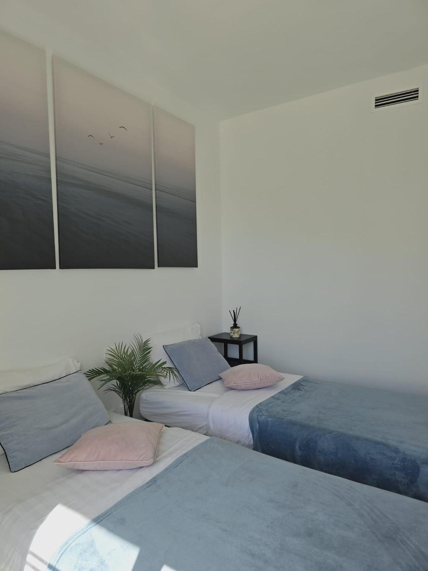 Seaside Serenity - Stylish Apartment With Spectacular Views Manilva Buitenkant foto